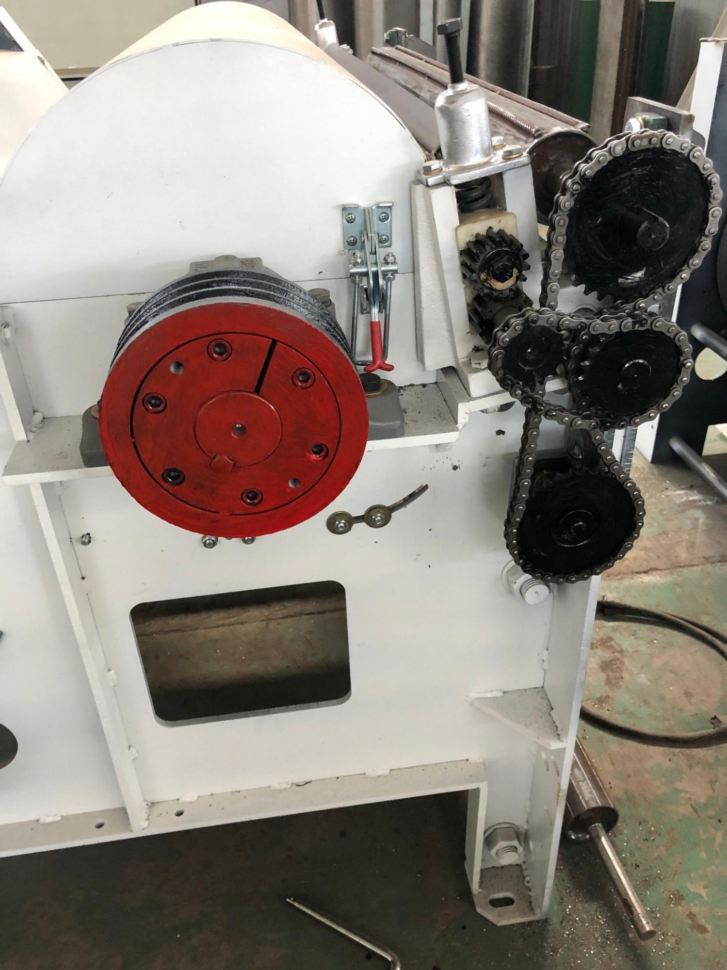 HSN400C410 cotton waste cleaner - chain and pulley drive detail